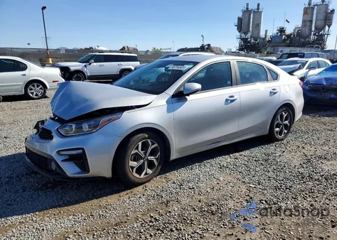 2021 Kia Forte Fe z USA, uszkodzony, nr VIN 3KPF24AD0ME396540